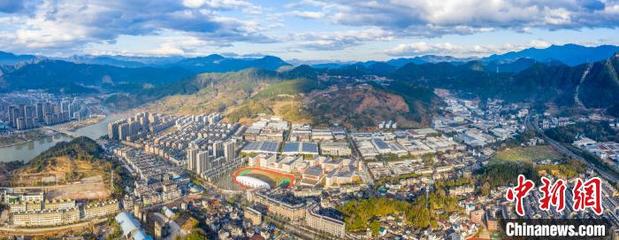 如絲改革再深化丨小縣城錨定現(xiàn)代化 “出大產(chǎn)業(yè)”有汽車的地方 “吹，就有龍泉制造”汽車信息咨詢服務(wù)